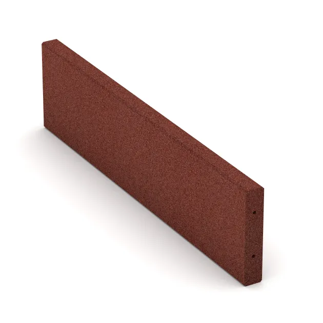 Gummi-Randstein (Tiefbord) von WARCO im Farbdesign Opečno rdeča mit den Abmessungen 1000 x 50 x 250 mm. Produktfoto von Artikel 2591 in der Aufsicht von schräg vorne.