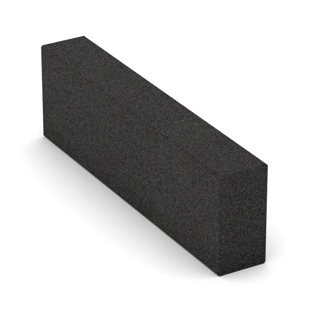 Stopnica iz gumnega granulata von WARCO im Farbdesign Antracit mit den Abmessungen 1000 x 300 x 150 mm. Produktfoto von Artikel 2602 in der Aufsicht von schräg vorne.