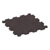 Treppenbelag von WARCO im Farbdesign Rahlo rdeče posuto mit den Abmessungen 485 x 485 x 16 mm | 0,235 m². Produktfoto von Artikel 0972 in der Aufsicht von schräg vorne.