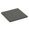 Gumijasta varnostna plošča – 90 cm von WARCO im Farbdesign Temnosivi granit mit den Abmessungen 50 x 50 x 3 cm | 0,25 m². Produktfoto von Artikel 6413 in der Aufsicht von schräg vorne.
