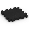 Puzzle plošča za otroška igrišča von WARCO im Farbdesign Antracit mit den Abmessungen 50 x 50 x 6 cm | 0,25 m². Produktfoto von Artikel 6309 in der Aufsicht von schräg vorne.