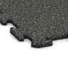 Detailaufnahme der Randausprägung von WARCO-Produkt 0314, Fitnes podloga 18 mm, Format 100 x 100 x 1,8 cm | 1,00 m², Farbe Temnosivi granit.