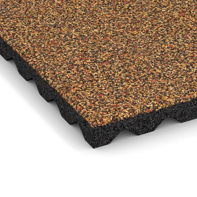 Detailaufnahme der Randausprägung von WARCO-Produkt 5336, Gumijasta varovalna plošča za otroška igrišča, Format 500 x 500 x 40 mm, Farbe Terra Cotta.