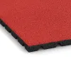 Detailaufnahme der Randausprägung von WARCO-Produkt 5474, Varnostna gumijasta plošča za otroška igrišča 3 cm - EN 1177 ≤ 100 cm, Format 500 x 500 x 30 mm, Farbe Rdeča Vrtnica.