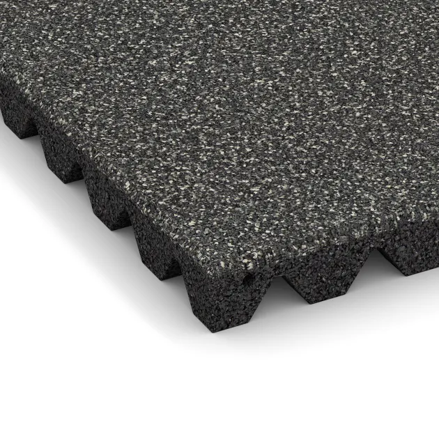 Detailaufnahme der Randausprägung von WARCO-Produkt 5542, Varnostna gumijasta plošča za otroška igrišča 4,5 cm - EN 1177 ≤ 135 cm, Format 500 x 500 x 45 mm, Farbe Temno sivi granit.
