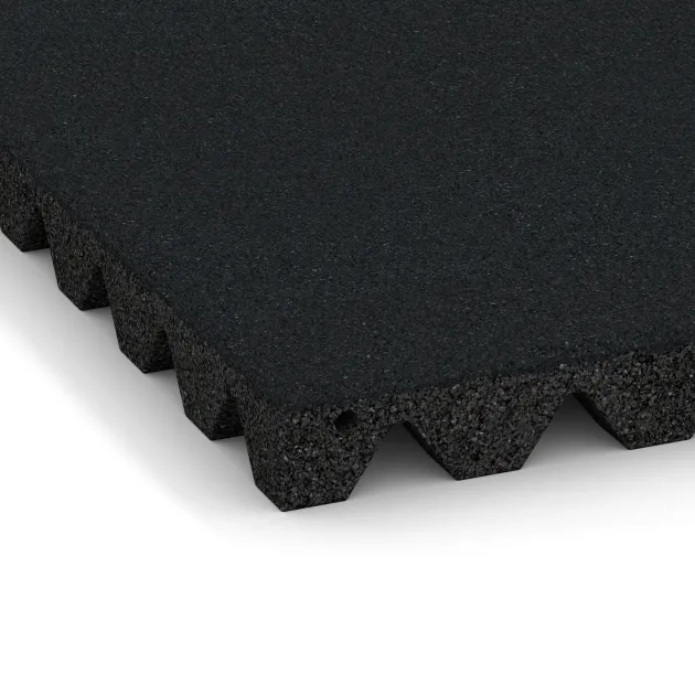 Detailaufnahme der Randausprägung von WARCO-Produkt 5535, Varnostna gumijasta plošča za otroška igrišča 4,5 cm - EN 1177 ≤ 135 cm, Format 500 x 500 x 45 mm, Farbe Železna siva.