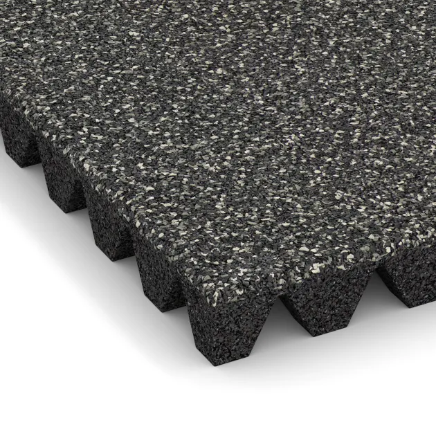 Detailaufnahme der Randausprägung von WARCO-Produkt 5359, Gumijasta varovalna plošča za otroška igrišča, Format 500 x 500 x 50 mm, Farbe Temno sivi granit.