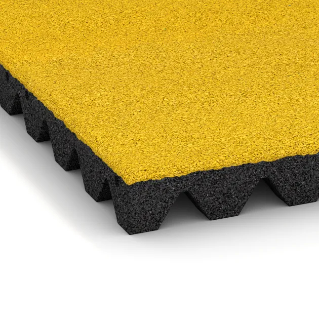 Detailaufnahme der Randausprägung von WARCO-Produkt 0686, Gumijasta varovalna plošča za otroška igrišča, Format 500 x 500 x 50 mm, Farbe Citronsko rumena.