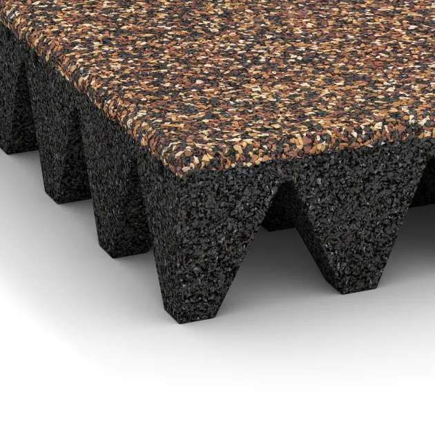 Detailaufnahme der Randausprägung von WARCO-Produkt 3711, Gumijasta varovalna plošča za otroška igrišča, Format 500 x 500 x 100 mm, Farbe Losa in Koren.