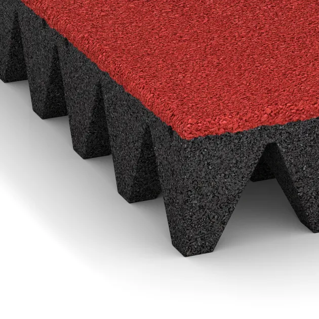 Detailaufnahme der Randausprägung von WARCO-Produkt 0743, Gumijasta varovalna plošča za otroška igrišča, Format 500 x 500 x 100 mm, Farbe Rdeča Vrtnica.