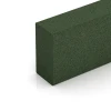 Detailaufnahme der Randausprägung von WARCO-Produkt 7030, Stopnica iz gumnega granulata, Format 100 x 30 x 15 cm, Farbe Travnato zelena.