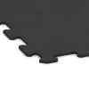 Detailaufnahme der Randausprägung von WARCO-Produkt 1064, Fitnes talna obloga Kompakt, Format 970 x 970 x 8 mm | 0,94 m, Farbe Matna antracitna.