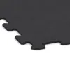 Detailaufnahme der Randausprägung von WARCO-Produkt 1048, Treppenbelag, Format 970 x 970 x 8 mm | 0,94 m, Farbe Matna antracitna.
