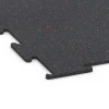 Detailaufnahme der Randausprägung von WARCO-Produkt 6450, Fitnes talna obloga Kompakt, Format 100 × 100 × 0,8 cm, Farbe Rahlo rdeče posuto.