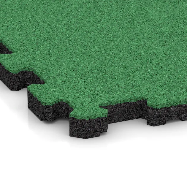 Detailaufnahme der Randausprägung von WARCO-Produkt 5968, Treppenbelag, Format 306 x 306 x 20 mm, Farbe Pomladno zelena.
