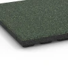 Detailaufnahme der Randausprägung von WARCO-Produkt 6365, Terasna plošča Classic, Format 50 x 50 x 4 cm, Farbe Angleška trata.