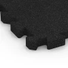 Detailaufnahme der Randausprägung von WARCO-Produkt 6980, Plošče za športna igrišča, Format 50 x 50 x 4 cm | 0,25 m², Farbe Antracit.