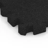 Detailaufnahme der Randausprägung von WARCO-Produkt 6401, Plošča za blaženje padcev – 190 cm, Format 50 x 50 x 5 cm | 0,25 m², Farbe Antracit.
