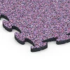 Detailaufnahme der Randausprägung von WARCO-Produkt 6756, Gumijaste plošče za igrišče, Format 44,6 x 44,6 x 1,8 cm, Farbe Levandula.