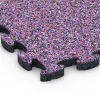 Detailaufnahme der Randausprägung von WARCO-Produkt 6774, Gumijaste plošče za rob bazena, Format 28,9 x 28,9 x 1,8 cm, Farbe Levandula.