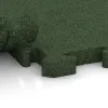 Großaufnahme vom Verbindungssystem von WARCO-Boden 4082 - Paddockmatte im Farbdesign Travna zelena. Abmessungen 500 x 500 x 40 mm.