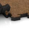 Großaufnahme vom Verbindungssystem von WARCO-Boden 3410 - Fitnes zaščitna podlaga HD im Farbdesign Terra Cotta. Abmessungen 1000 x 1000 x 40 mm.