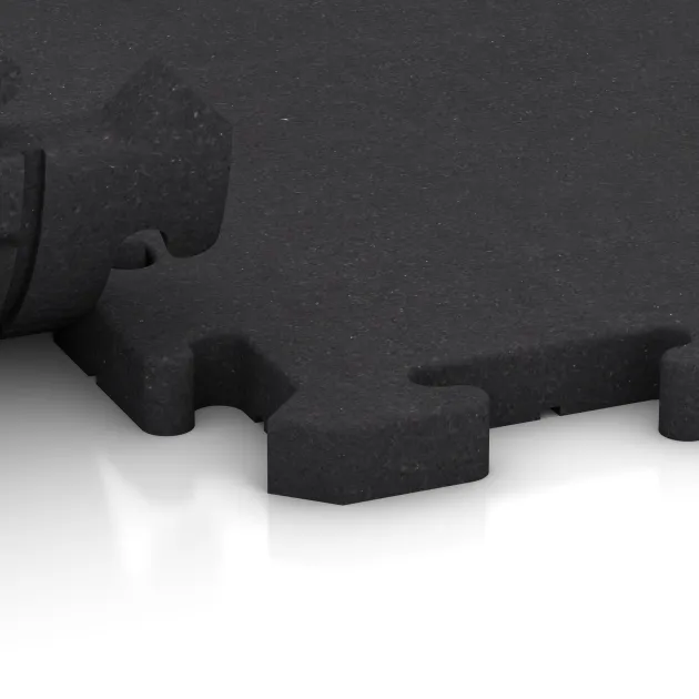 Großaufnahme vom Verbindungssystem von WARCO-Boden 2612 - Fitnes Podlaga Studio im Farbdesign Antracit. Abmessungen 500 x 500 x 30 mm.