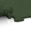 Großaufnahme vom Verbindungssystem von WARCO-Boden 3961 - Športna talna obloga za pse HD im Farbdesign Travna zelena. Abmessungen 1000 x 1000 x 18 mm.