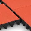 Großaufnahme vom Verbindungssystem von WARCO-Boden 5639 - Varnostna gumijasta plošča za otroška igrišča 10 cm - EN 1177 ≤ 300 cm im Farbdesign Svetlo rdeče-oranžna. Abmessungen 500 x 500 x 100 mm.