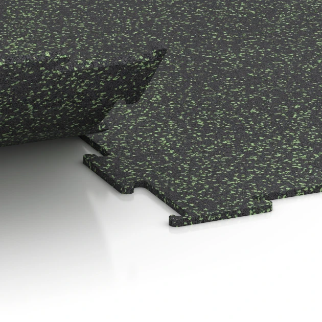 Großaufnahme vom Verbindungssystem von WARCO-Boden 6453 - Fitnes talna obloga Kompakt im Farbdesign Lekko zeleni posipani. Abmessungen 100 × 100 × 0,8 cm.