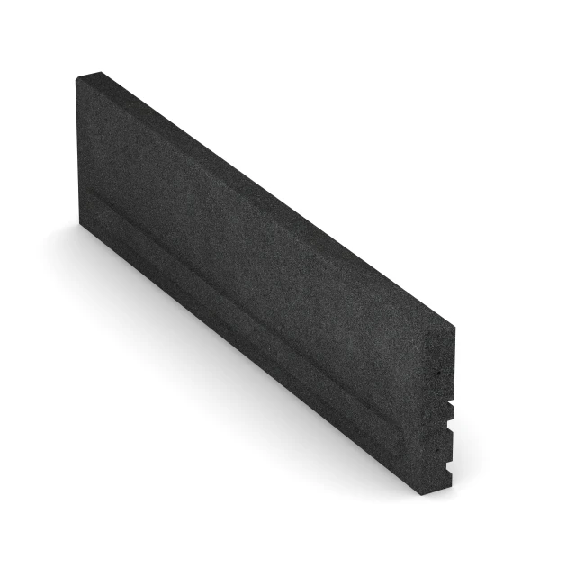 Großaufnahme vom Verbindungssystem von WARCO-Boden 3784 - Elastični gumijasti robnik im Farbdesign Antracit. Abmessungen 100 × 5 × 25 cm.