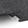 Großaufnahme vom Verbindungssystem von WARCO-Boden 3780 - Fitnes podlaga Fitness Performance Elite im Farbdesign Rahlo sivo posuto. Abmessungen 500 x 500 x 15 mm.