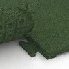Großaufnahme vom Verbindungssystem von WARCO-Boden 7054 - Gumijasta plošča za teraso Linea im Farbdesign Travnato zelena. Abmessungen 50 x 50 x 3 cm | 0,25 m².