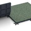 Großaufnahme vom Verbindungssystem von WARCO-Boden 7134 - Gumijasta podloga za zunanji fitnes im Farbdesign Angleška trata. Abmessungen 60 x 60 x 3 cm | 0,36 m².