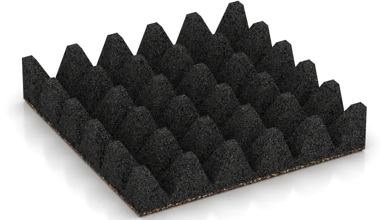 Struktura s 75 mm visokimi prirezanim piramidami