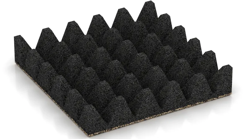 Struktura s 75 mm visokimi prirezanim piramidami