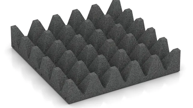 Struktura s 75 mm visokimi prirezanim piramidami