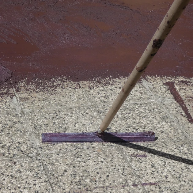 Aufsicht auf die Unterseite, also die Bodenseite von WARCO-Formteil 0035 - ALLESDICHT – Hidroizolacija im Format 3 kg | 0,9 m².