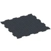 Aufsicht auf die Unterseite, also die Bodenseite von WARCO-Formteil 6962 - Fitness Premium športna podlaga im Format 99 x 99 x 1,8 cm.